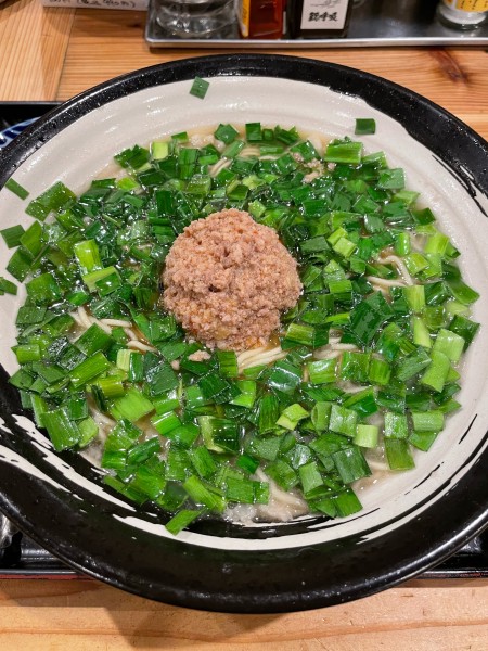 「背脂ニラ醤油ラーメン」@らーめん 香月 宮古島店の写真