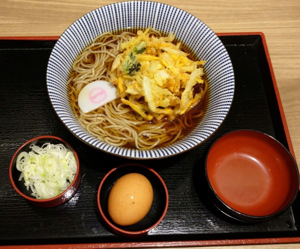 「かき揚げ天玉そば（680円）」@そばいち グランスタ東京店の写真