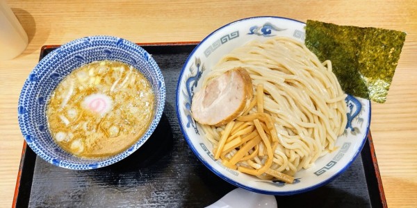 「つけめん大盛」@舎鈴 東京サンケイビル店の写真