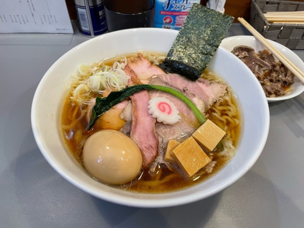 「チャーシュー入り + 大盛 + 味玉」@白河手打ちラーメン アサガキタの写真