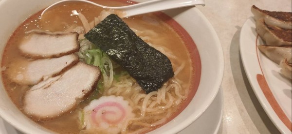 「味噌ラーメン　無料クーポン餃子」@幸楽苑 高崎店の写真