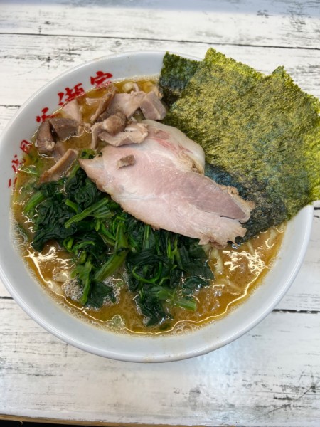 「ラーメン中900円+ほうれん草100円+コマチャ50円」@二代目 谷瀬家の写真