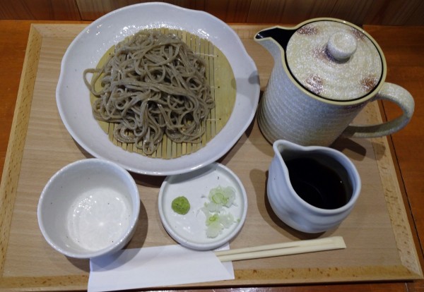 「もりそば 挽ぐるみ 黒（770円）」@信州十割そば てんの写真