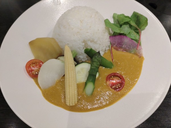 「（ランチ）ベジポタカレー（サラダ付き）　１２００円」@MITANの写真