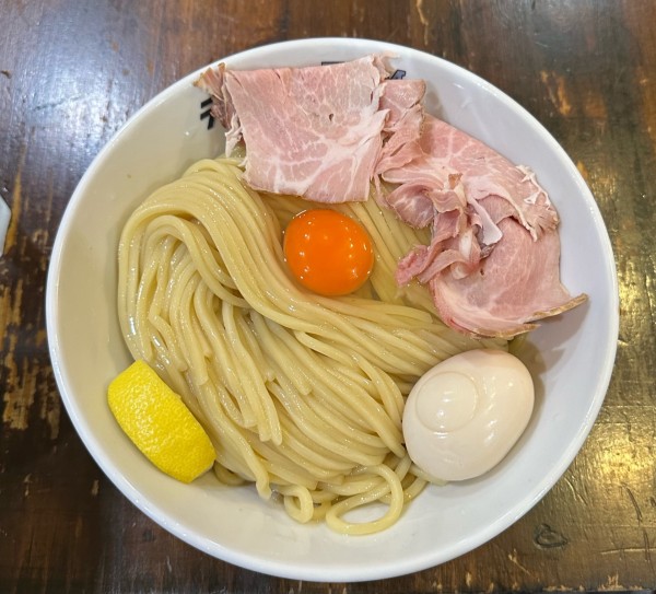 「肉増しTKM レモン　味玉　大盛」@ゴールデンタイガーの写真