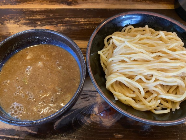 「京介魚介つけめん　中300g  900円」@つけめん屋 赤羽京介の写真