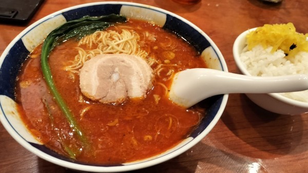 「だんだんめん激辛900円」@支那麺屋 日比谷よかろうの写真