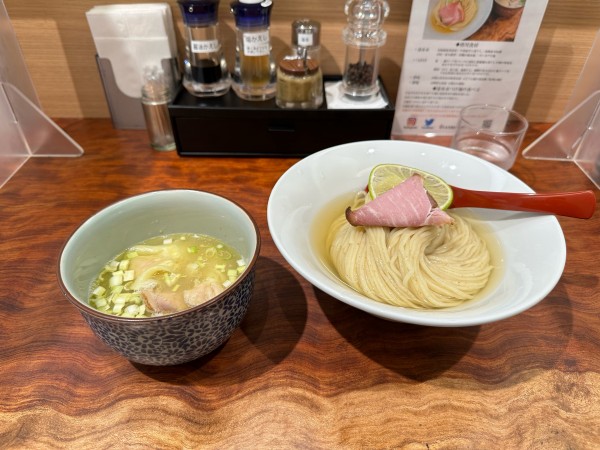 「特製昆布水つけ麺　1400円」@三馬路 東京店の写真
