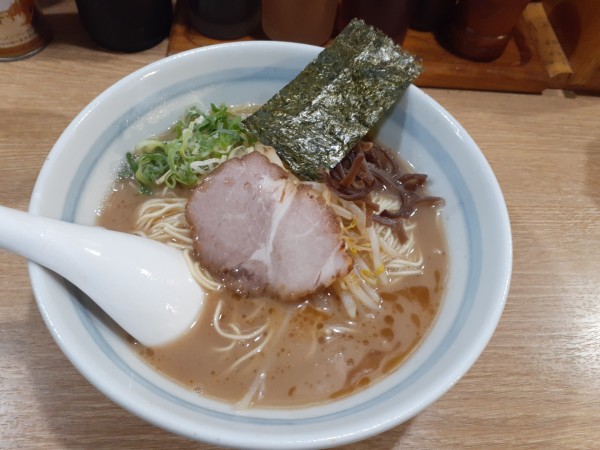 「光ラーメン、替玉３個」@らーめん光醤の写真