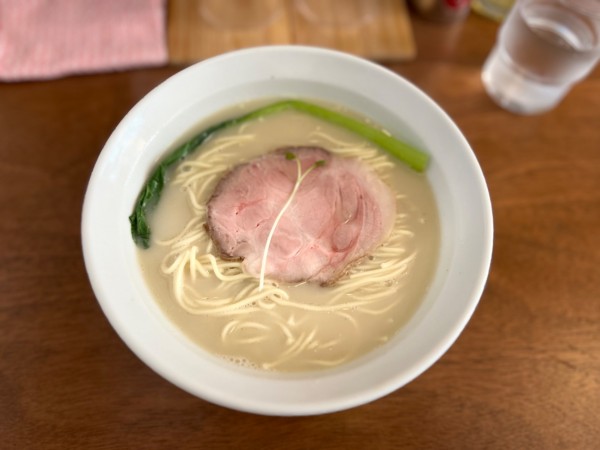 「白湯らーめん塩　900円」@麺屋HAKUの写真