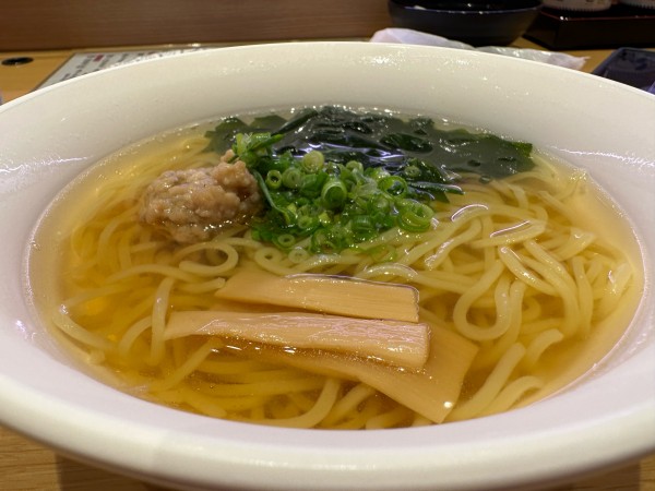 「海鮮塩ラーメン」@回転寿司 すしえもん 湘南モールフィル店の写真