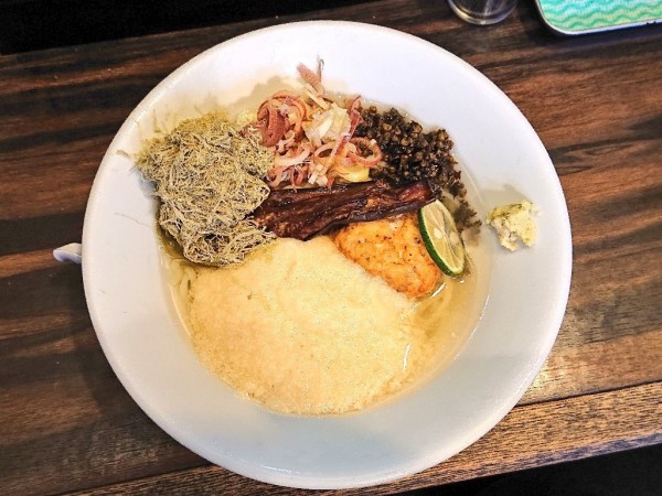 「まぐろぶしの冷しとろろそば」@稲荷屋の写真