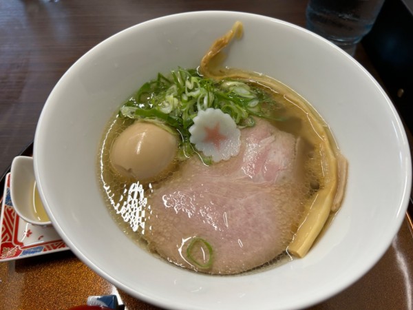 「味玉中華そば(塩、太麺)1000円」@中華そば 麺ノ花の写真
