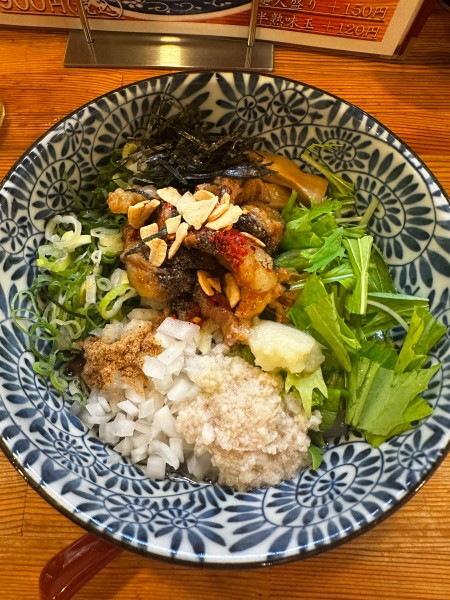 「ホルモンまぜそば」@中村商店 高槻本店の写真