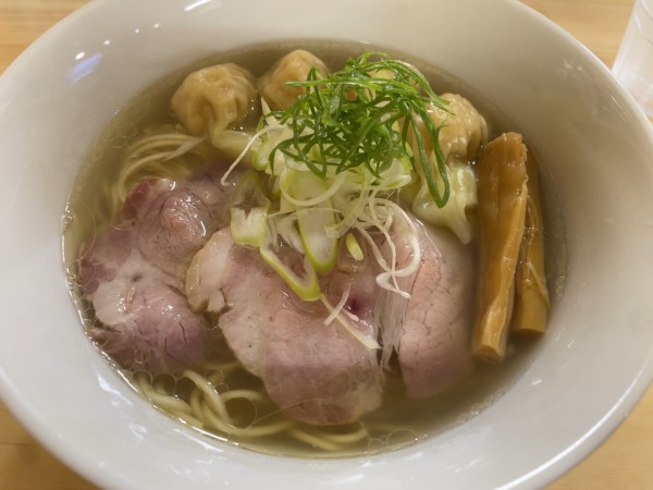 「ワンタン塩ラーメン」@NAGASHARIの写真