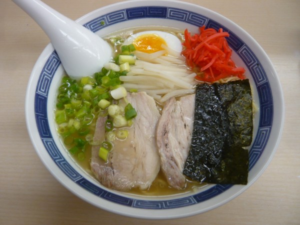 「塩とんこつラーメン（並）」@八作の写真