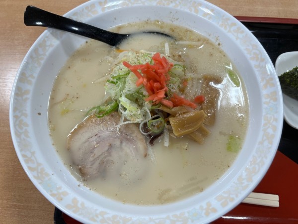 「とんこつらーめん」@ホテーフーヅ 伊那店の写真