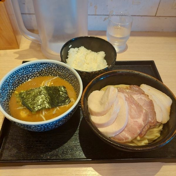 「チャーシュー濃厚つけ麺中盛＋小ライス」@麺屋 一燈の写真