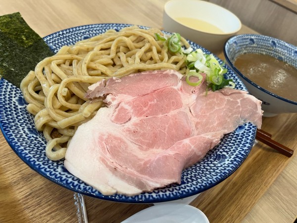 「全粒粉極濃つけ麺　レアチャーシュー・のり　968円」@つけ麺ささ木の写真