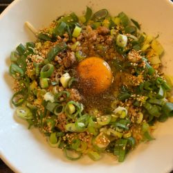 冷やし汁なし担々麺(白)