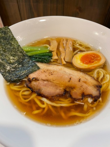 「らーめん醤油　大盛」@麺や 一徳の写真