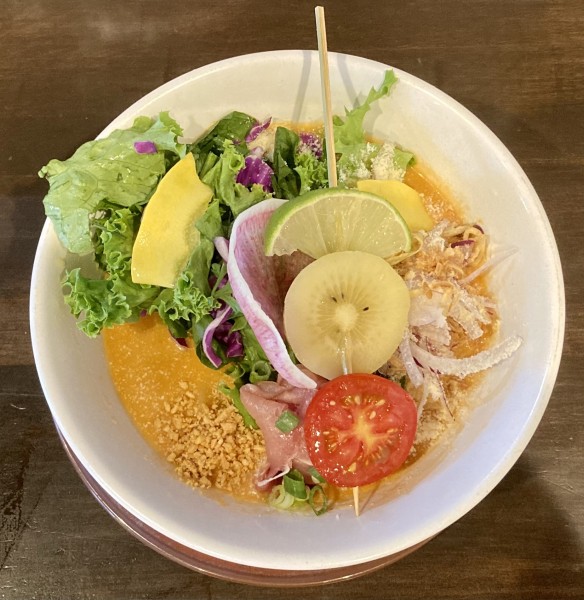 「冷やしボンゴレロッソ鶏白湯　1700円」@sobabar Ciliegioの写真