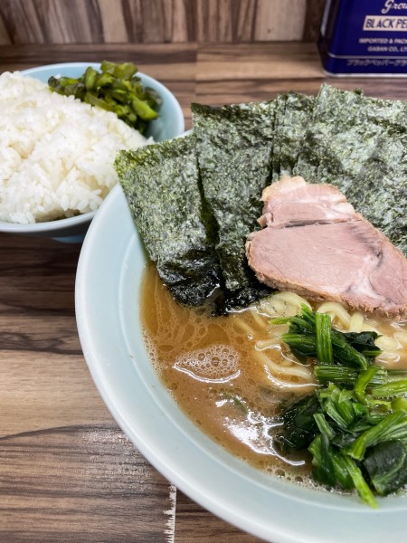 「海苔ラーメン 並 ライス」@横浜家系ラーメン 武蔵家 東小金井店の写真