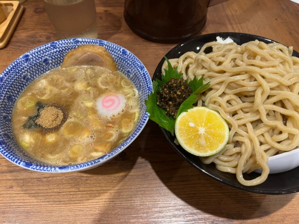 「生七味つけめん大盛&季節の柑橘」@六厘舎 大崎店の写真