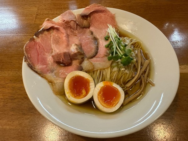 「鶏香る醤油らぁ麺 特製1130円」@らぁ麺はうす Sumika0の写真
