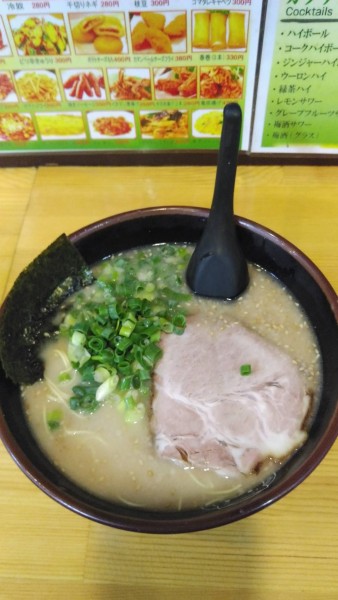 「博多ラーメン　チャーハンセット　替え玉」@博多ラーメン 長浜や 平和島店の写真