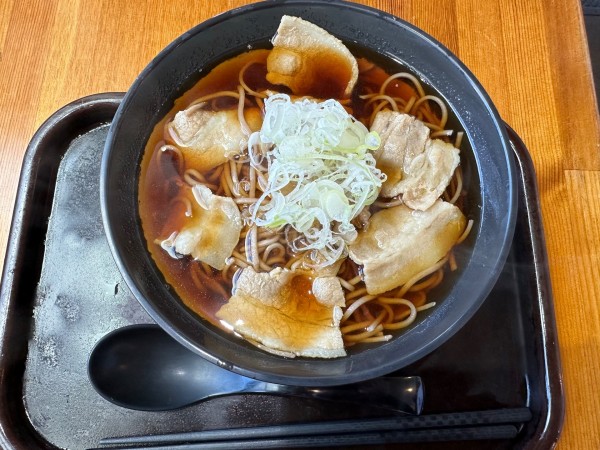 「肉そば(780円)」@三そばの写真