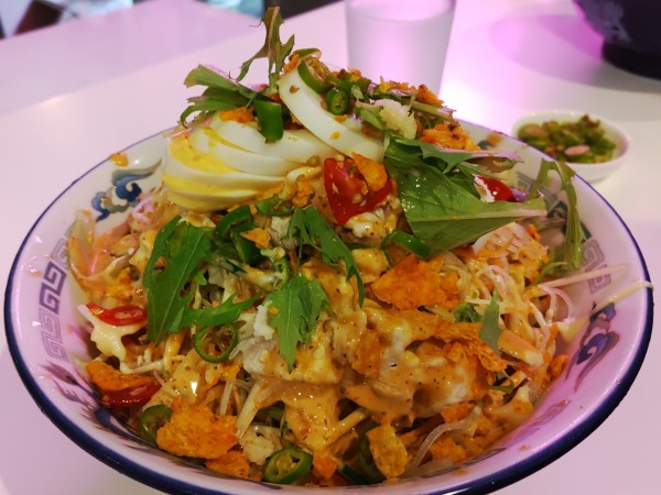 「（限定）冷やし中華M（COBサラダバージョン） 青唐辛子」@ラーメンボーイズの写真