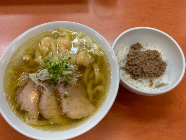 「海老ワンタンメン1000円➕生姜丼100円」@日陰の写真