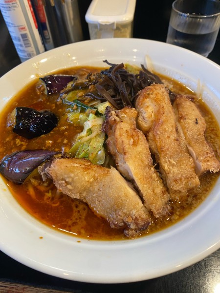 「鳳凰DX 中盛」@激辛拉麺 鷹の爪の写真