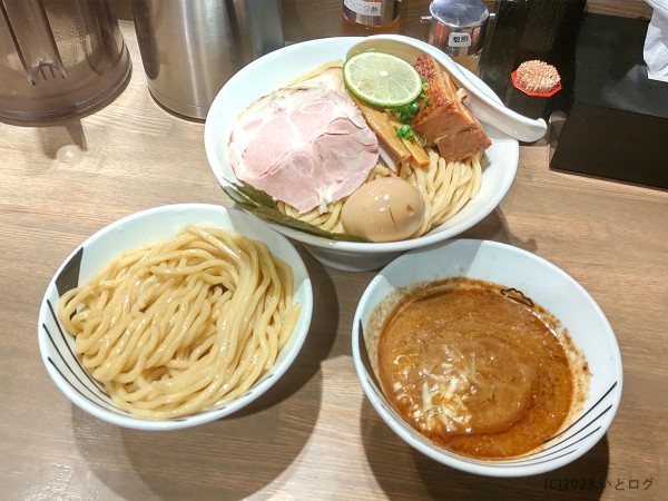 「濃厚つけ麺（特製＋超特盛700g）」@つけ麺 一頂の写真