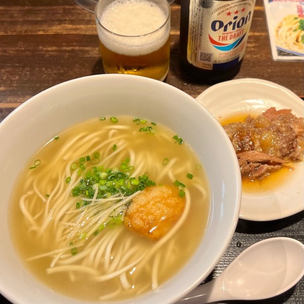 「ソーキそば＋オリオンビール」@麺屋 玉ぐすくの写真
