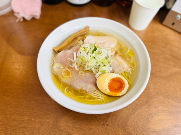 「特製ラーメン塩」@麺屋HAKUの写真