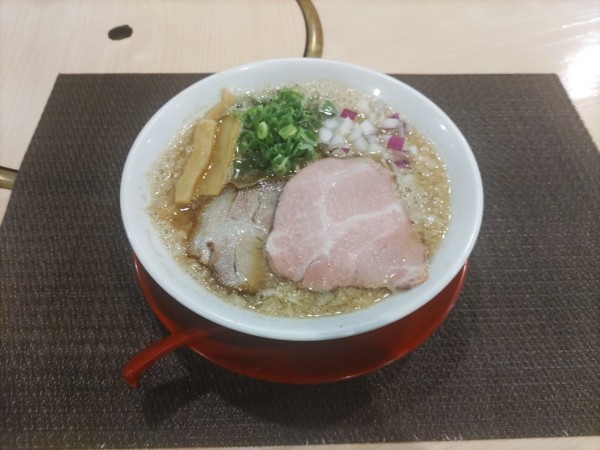 「背脂煮干しラーメン」@らーめん セアブラノ神 壬生本店の写真