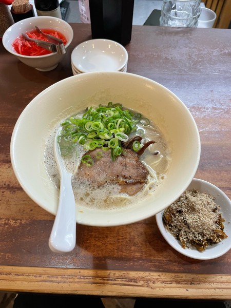 「博多豚骨ラーメン」@幸心堂の写真