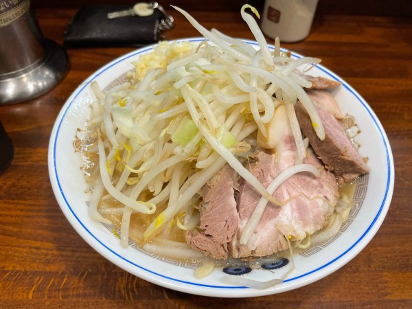 「らーめん800円　にんにく」@らーめん松信 志村坂上駅前店の写真