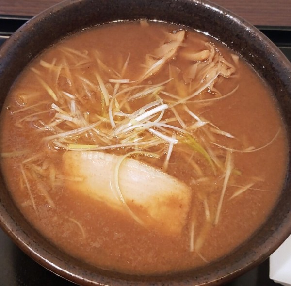 「中華そば（小）７６０円」@もちもちの木 イーアスつくば店の写真