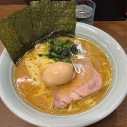 ラーメン　中