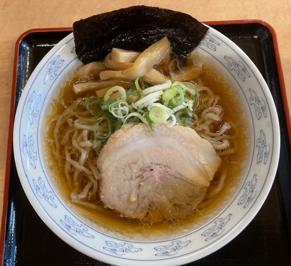 「煮干し中華 ハーフ 500円」@中華そば 雲ノ糸 酒田店の写真
