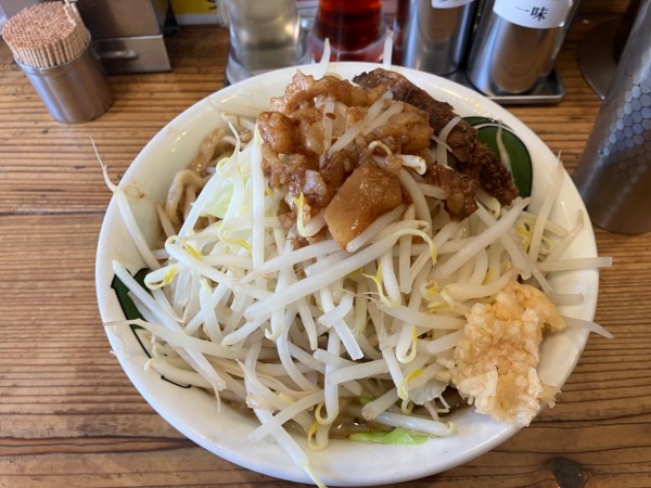 「雷そば中」@雷 千葉駅前店の写真