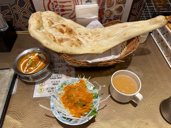 「日替わりセット（エビカレー・3辛・ナン）770円」@スターサンジ LABI1高崎店の写真