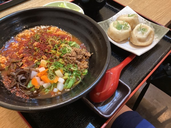 「三合一 ヨウポー麺（油溌面）ランチセット1290円」@九両中華料理の写真