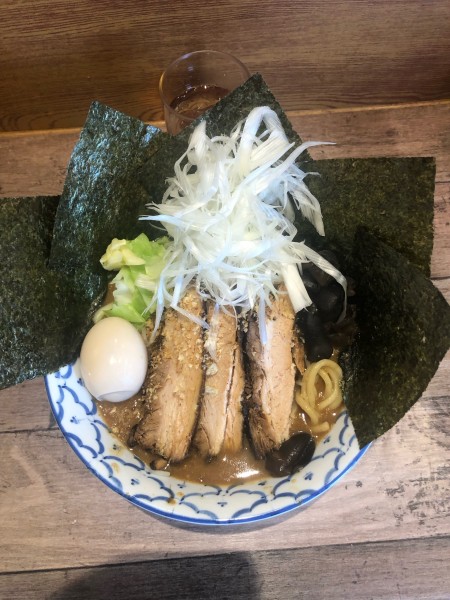 「全部のせ味噌ラーメン」@波（シー）の写真