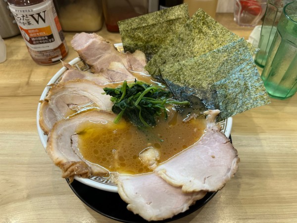 「裏むさチューシュー特選」@横浜ラーメン 裏武蔵家 西千葉本店の写真