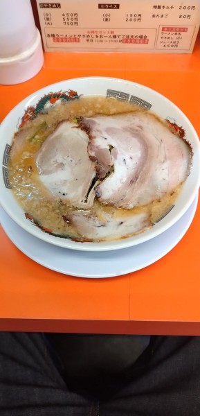 「ラーメン(並)+ﾁｬｰｼｭｰ増し」@山さんラーメンの写真