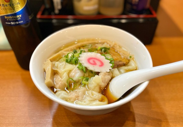 「黒豚ワンタン麺（醤油）¥1000」@らぁ麺半七 和田町店の写真